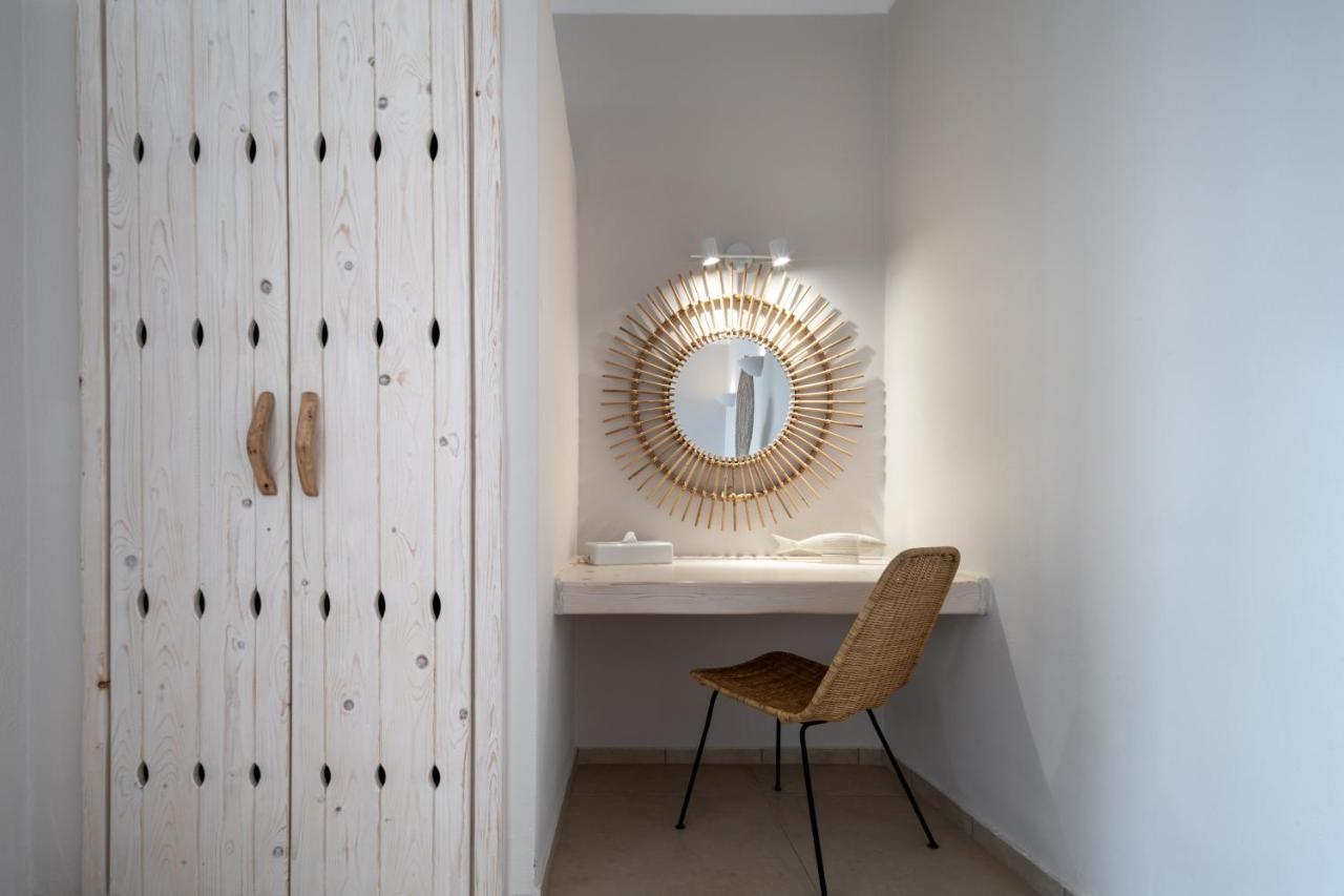 Athermi Suites - Adults Only Fira  Exteriör bild